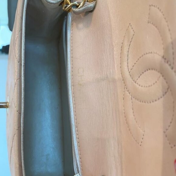 Chanel Classic Quilted Lambskin Leather Bag - Picture 7 of 16